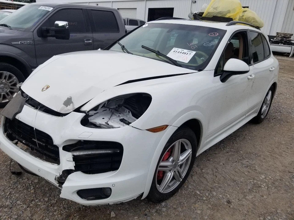 13 2013 PORSCHE CAYENNE GTS SINGLE PANEL SUNROOF GLASS Foto 2 de 4