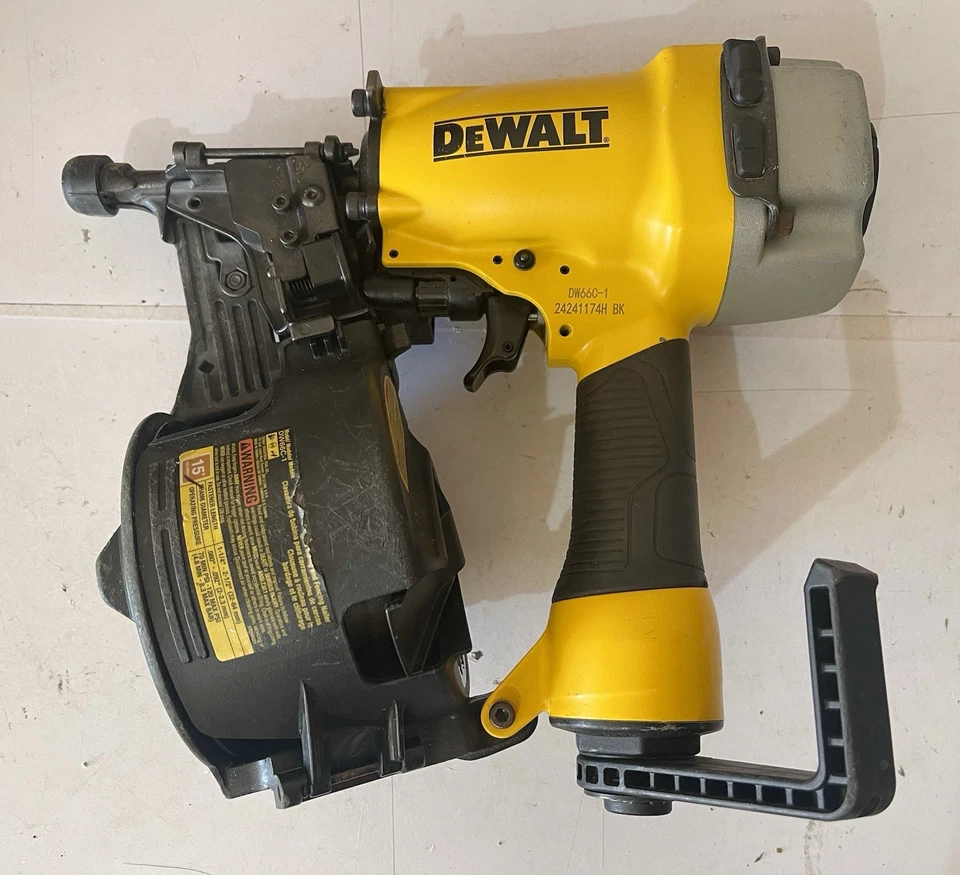 DEWALT-Siding & Fencing Nailer-USED-Pneumatic 15-Degree Coil Nailer - Image 3 of 4