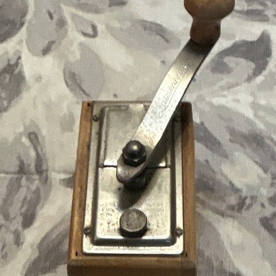 Zassenhaus 150 Vintage Manual Burr Coffee Grinder Wood Metal Hand Crank