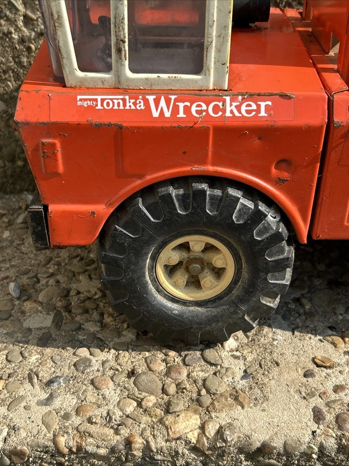 Vintage Orange Mighty Tonka Tow Truck Double Boom Wrecker 18.5” - Image 3 of 4