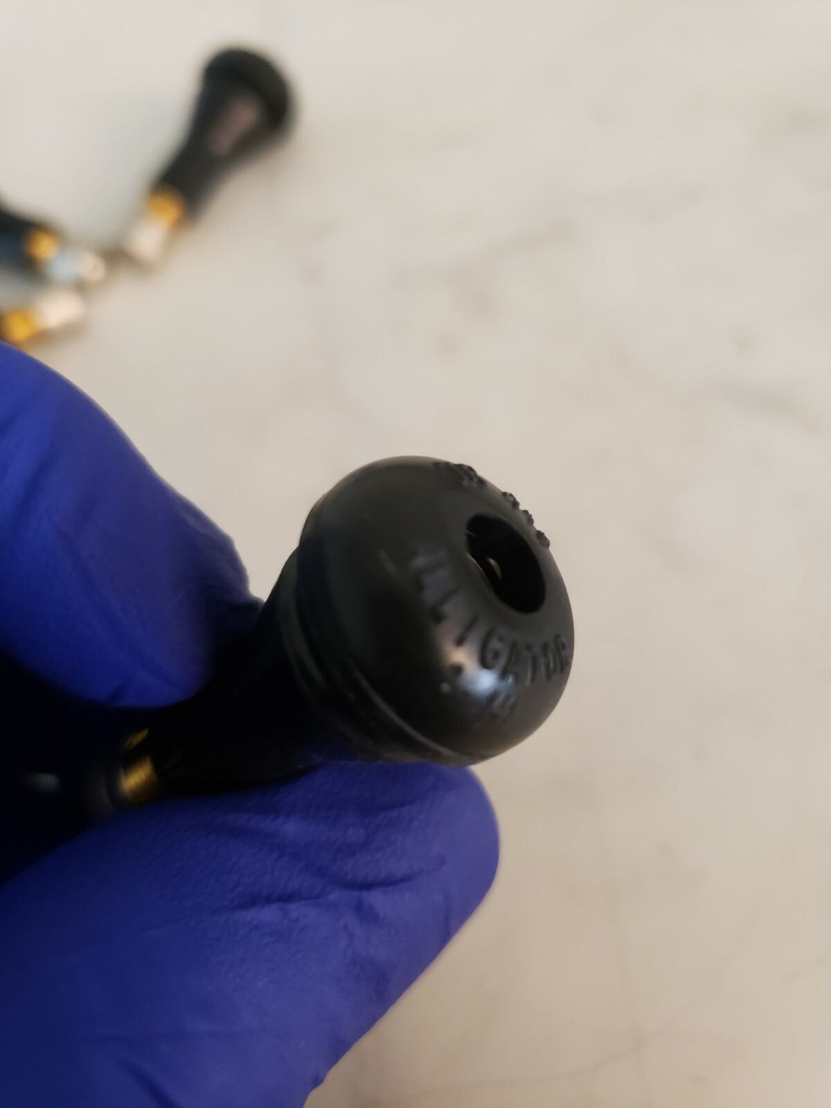 4X Genuine MercedesBenz AMG NORMAL TireValveStem A0004000213 + CAP