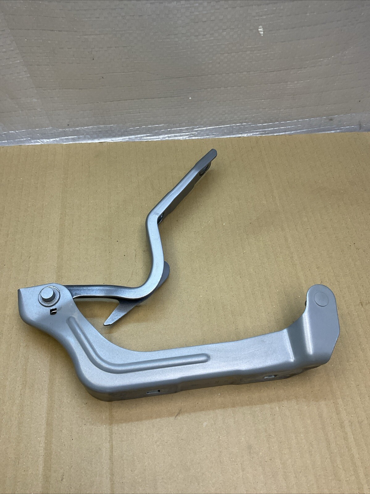 14-21 Maserati Ghibli Quatt Front Hood Bonnet Hinge Support Bracket Set Oem