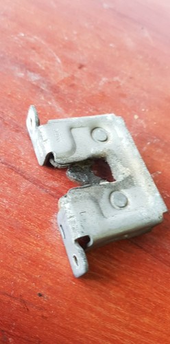 7115229 BMW 3ER E90 E91 E92 RHD MOTORHAUBE HOOD LOCK CATCH