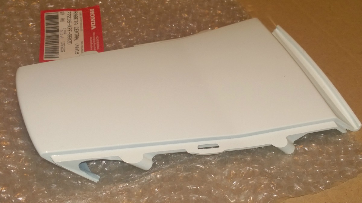 2006 CBF 250 NEW Genuine Honda Rear Tail Cowl White Cover Panel