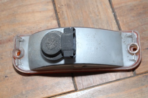 93-94 Dodge Spirit Dakota 4399171 LH Driver Turn Singnal Marker Light - Picture 3 of 9