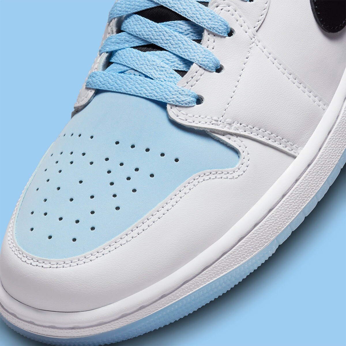 Nike Air Jordan 1 Mid SE UNC Ice Blue Black White DV1308-104