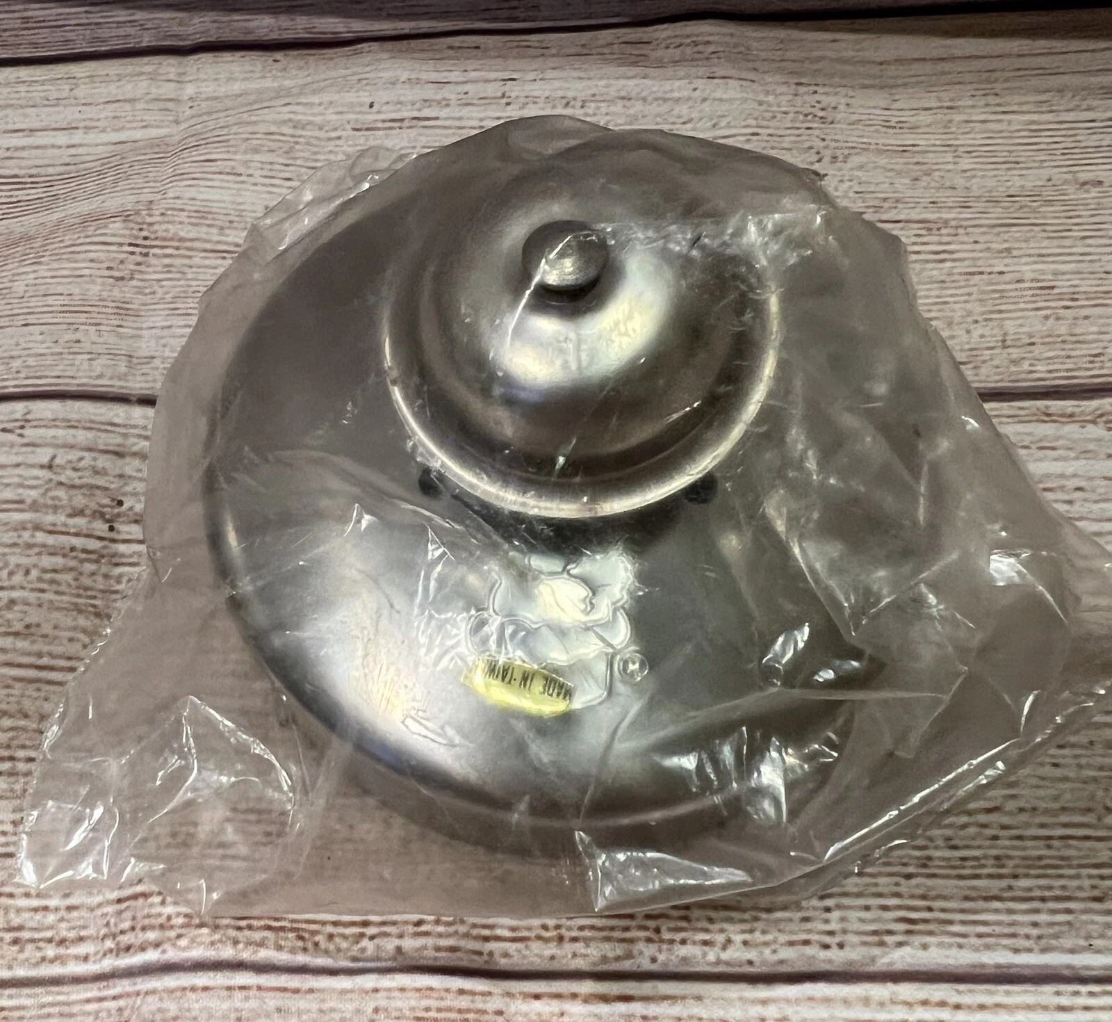 New Pampered Chef Cut-N-Seal Pastry Tool Sandwich Cutter Tart Crimper 3.5"