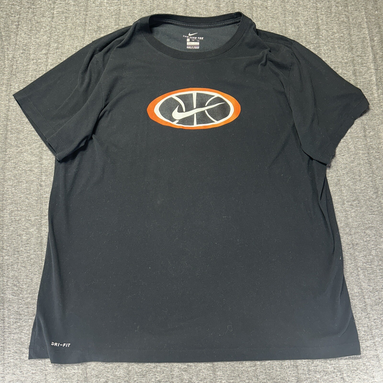 Nike Tee Shirt Mens 2XL Dri-Fit Black Basketball Center Logo Short Sleeve