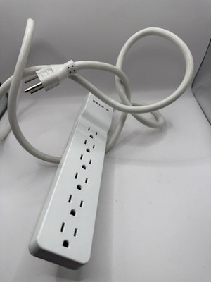 Belkin Surge Protector 6-Outlets, 4ft Cord, White (BE106000-06)