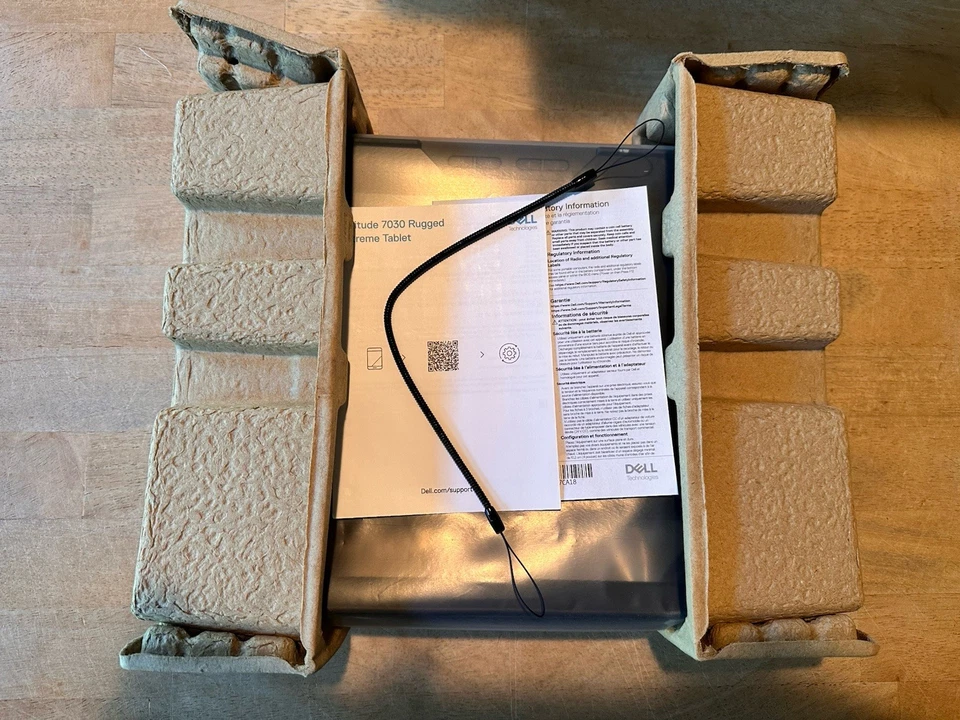 Dell Latitude RUGGED Extreme Tablet 7030 i5-1240U 512GB 16GB TOUCH CMRA RJ45 5G - Image 2 of 4