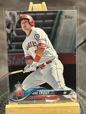 18 Topps Baseball Mike Trout #300