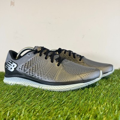 New Balance Turnschuhe Größe 9,5 Herren grau Fuelcell Komfort Gehen Laufschuhe