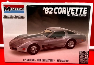 Monogram '82 Corvette Collector Edition Classic Cruiser 1:24 Scale