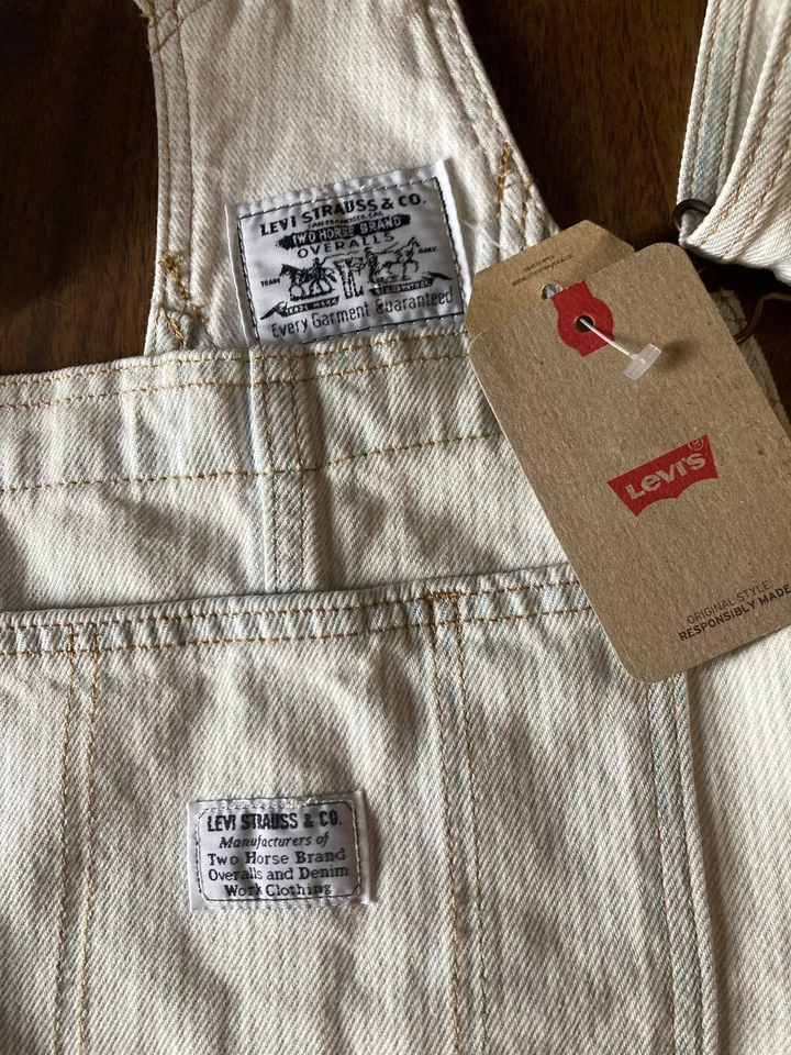  White  Pinstripe Levi Strauss Shortalls Size XS - Image 3 of 4