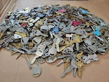 1 lb Lot of Misc Used Cut Keys, House, Business, Car in Brass or Silver