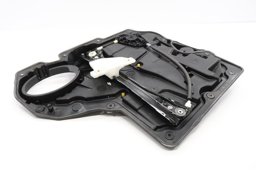 2020-2025 CHRYSLER VOYAGER REAR LEFT SLIDE DOOR WINDOW REGULATOR W/ CARRIER OEM - Picture 5 of 12