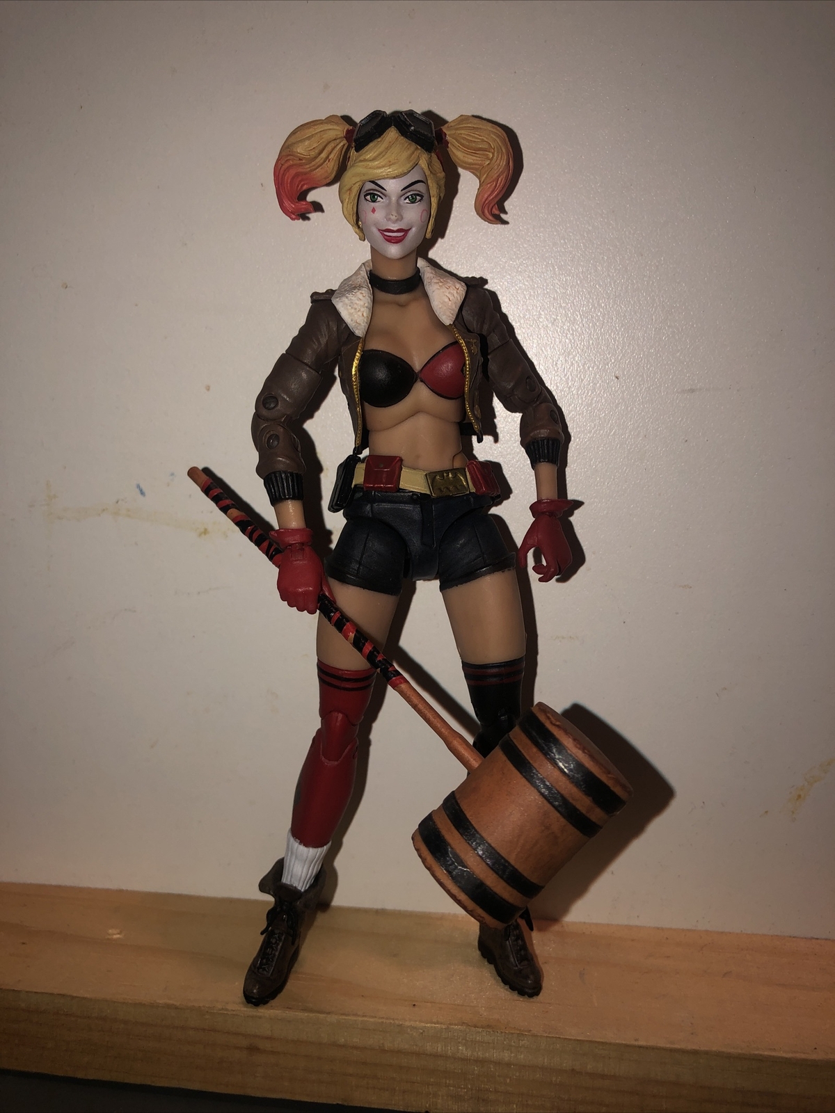 TOY FAIR EXCLUSIVE Bombshells Harley Quinn￼ 6” FIGURE DC Collectibles Ant Lucia