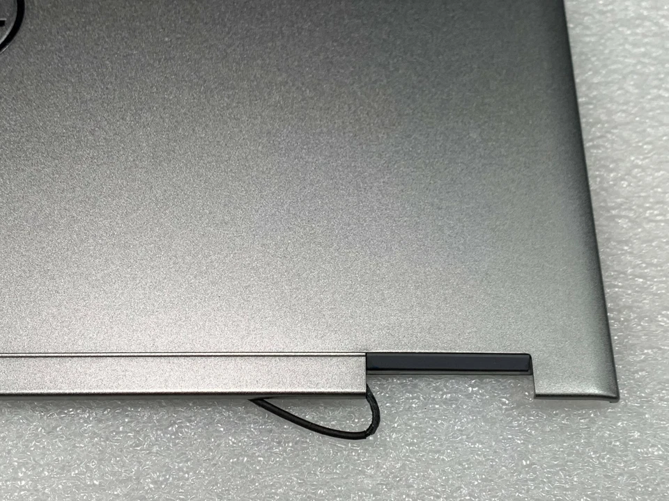 ✔️ Tapa Trasera Dell Vostro V130 130 Lcd con Webcam 0H0M75 60.4M104.003 Foto 4 de 4