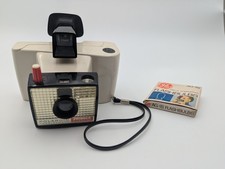 Vintage Polaroid Land Camera, Swinger Model 20 working with flash bulbs