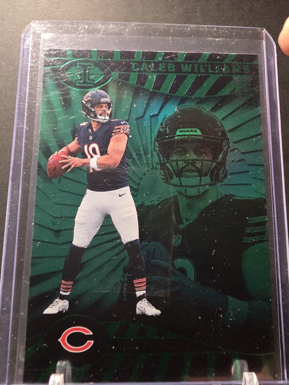 1018092 - 2024 Panini Illusions - Caleb Williams #13 Trophy Collection Emerald