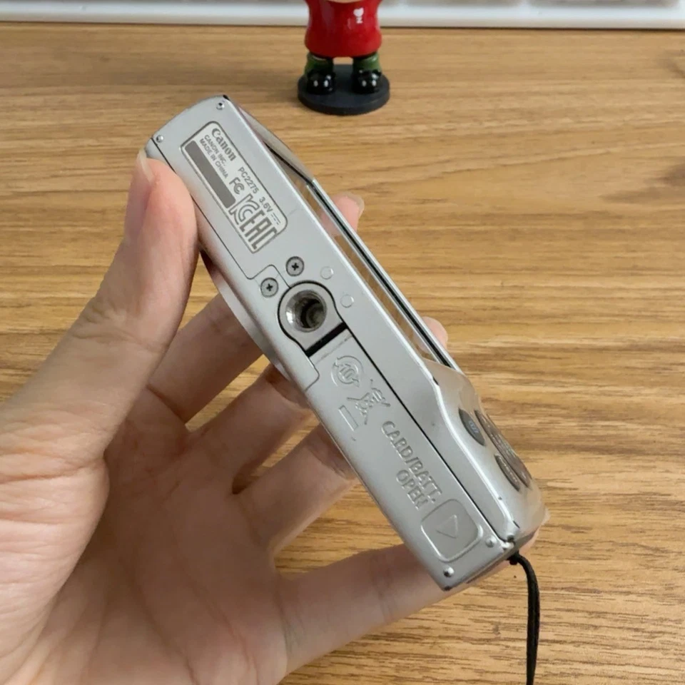 Canon IXUS 175 Digital Camera 20.0MP 8x Optical Zoom Built-in Flash CMOS Sensor - Image 4 of 4