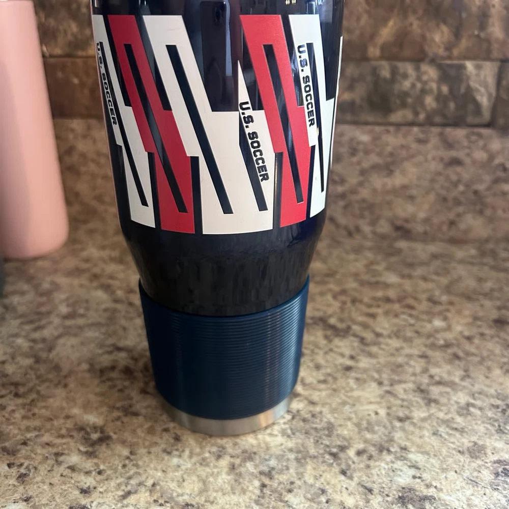 Tumbler USA soccer cup with lid 30oz stainless steel