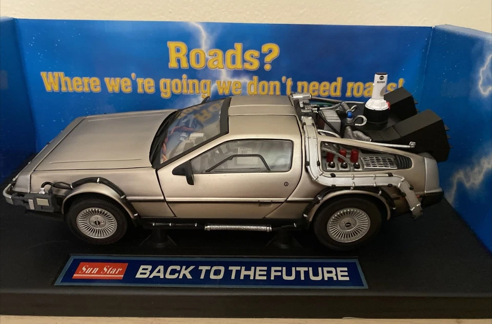 Sunstar 1:18 Back to the Future No. 2710 Diecast Delorean Time Machine 10Th Ann. - Image 2 of 4