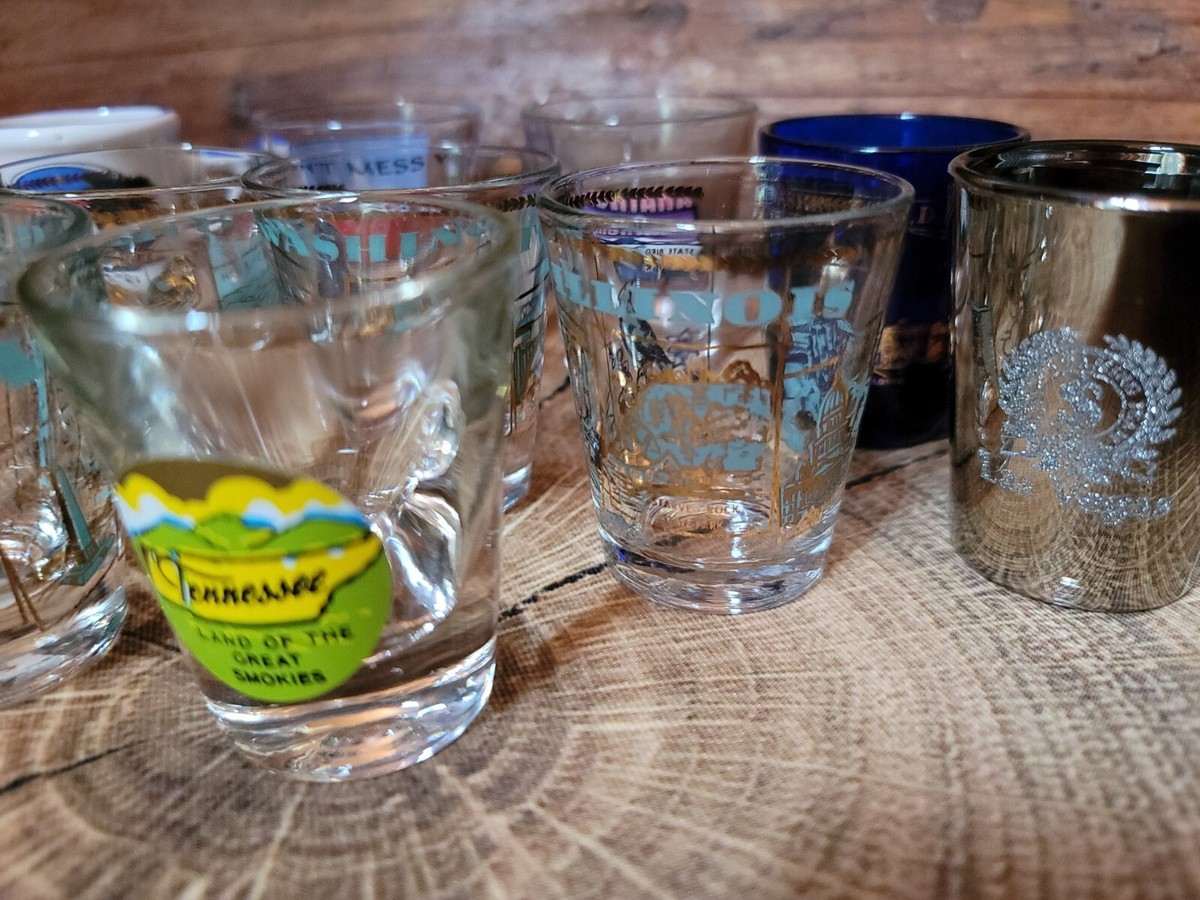 U.S. State Souvenir Shot Glasses Lot Of 12 | eBay display picture 1