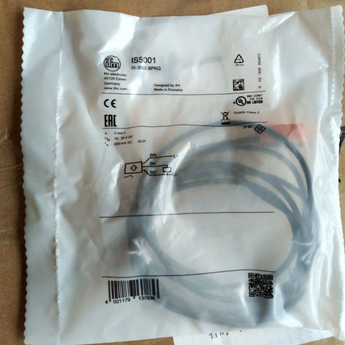 One New IFM IS5001 Proximity Switch Free Shipping - Picture 1 of 3