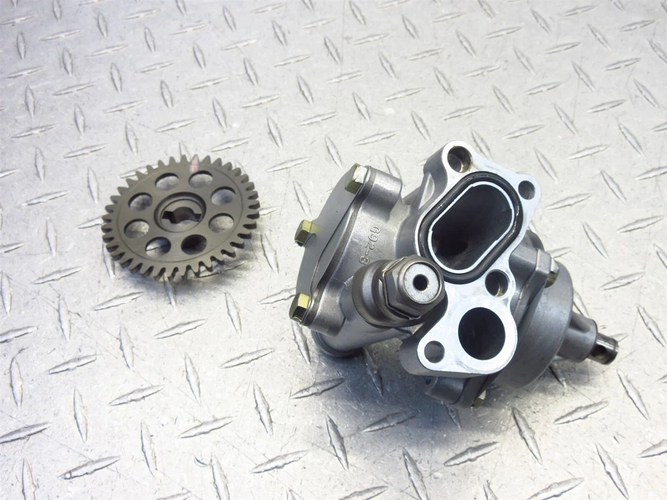 Suzuki Katana 600 GSX600F 1995 88-97 motor bomba de aceite engranaje de refrigeración OEM Foto 4 de 4