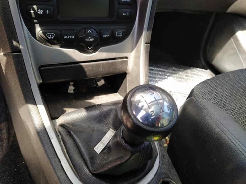 Pomello Leva Cambio per PEUGEOT 307 BREAK / SW (S1)(04.2002) BREAK XS 1519501 - Foto 1 di 7