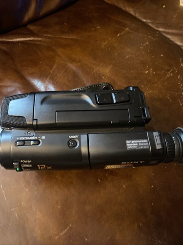 SONY CCD-TR33 Video8 Handycam Camcorder Camera 8mm Untested Read Description - Picture 3 of 9