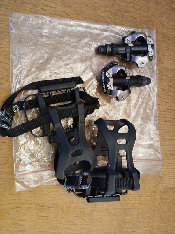 Shimano PD M520 MTB Pedals And Wellgo M085 Pedals
