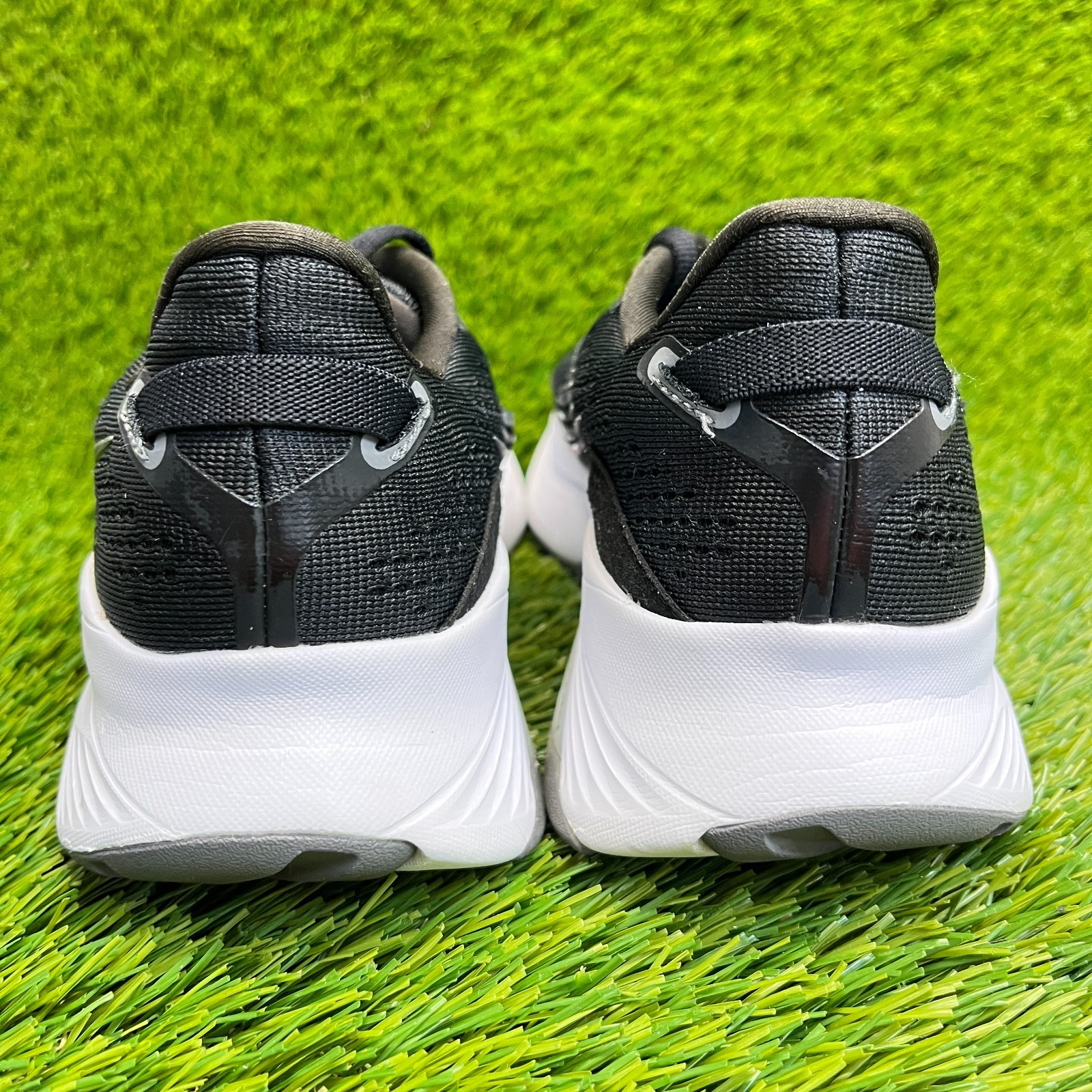 Saucony Guide 16 Womens Size 7.5 Black White Walking Running Shoes Sneakers thumbnail 6