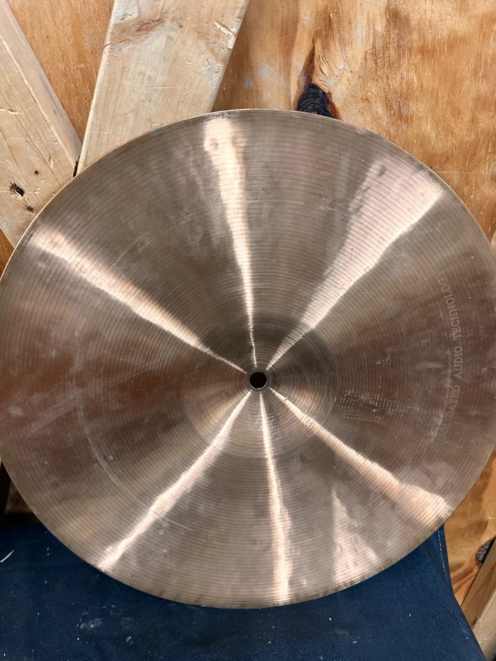 Par de platillos Paiste 404 de 14" superior pesado Hi-Hat y pesado Hi-Hat inferior Foto 4 de 4