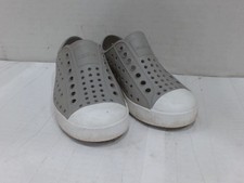 UsedGood - Native Jefferson Unisex Child Eva, Pigeon Gray/Shell White, C10