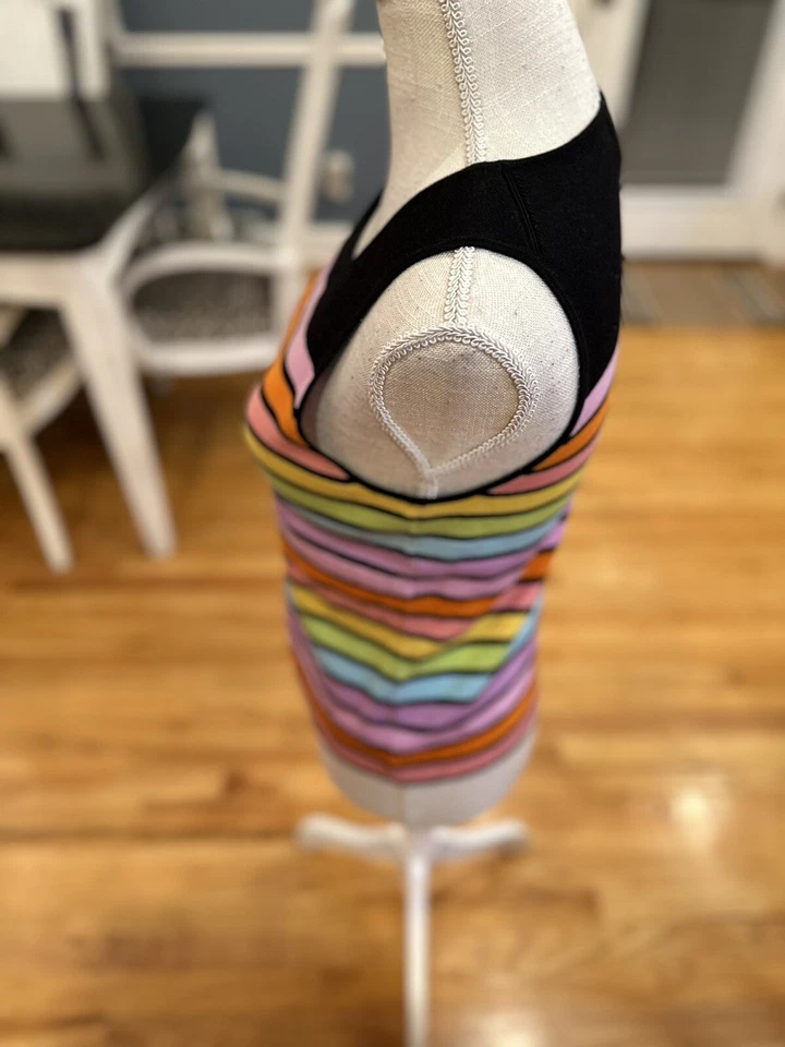 Camisa Evie Negra Colorida Rayas Sin Mangas Mezcla Seda Foto 3 de 4