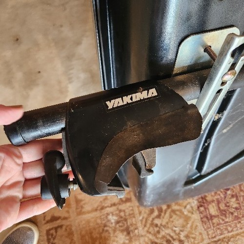 SEARS XCARGO XTREME ROOFTOP CAR STORAGE CARRIER BOX W/ YAKIMA LOCK IN