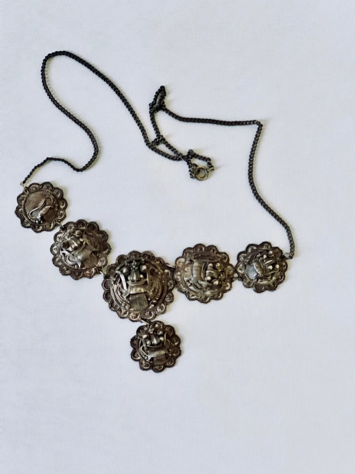 Collar Barong Plata Siglo XIX Bali, Indonesia. 18,5” Foto 4 de 4