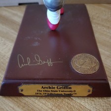 Autograph ARCHIE GRIFFIN Ohio State Football Legend HEISMAN GREATS Figurine NIB!