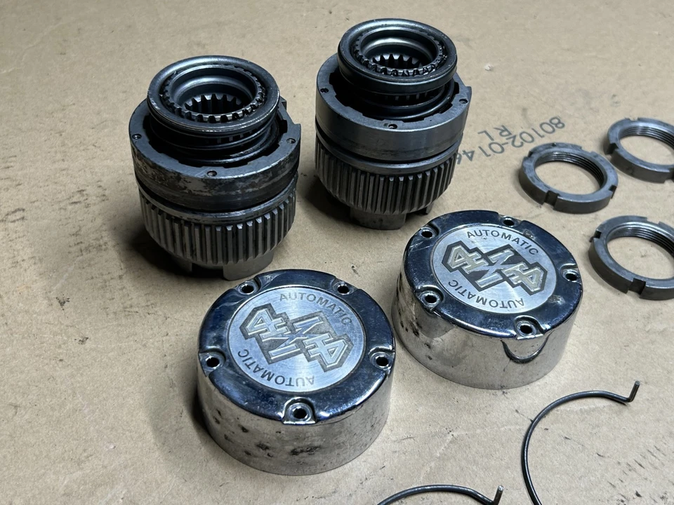 Ford F-150 Bronco 80-96 - Dana 44 IFS - 5 pernos bujes de bloqueo automático 4x4 automático Foto 4 de 4