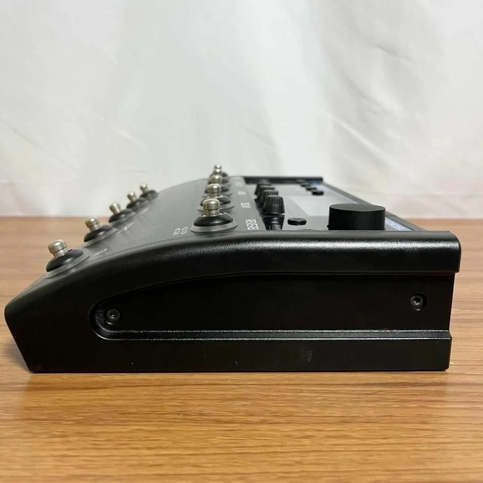 TC Helicon VoiceLive 2 Vocal Floor Processor Multi Effects Pedal Adapter Manual - Image 4 of 4