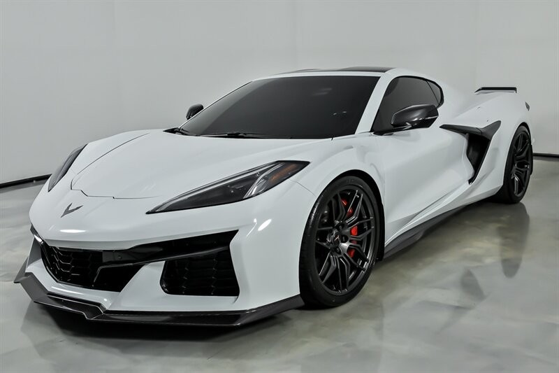 2023 Arctic White Chevrolet Corvette   | C8 Corvette Photo 6