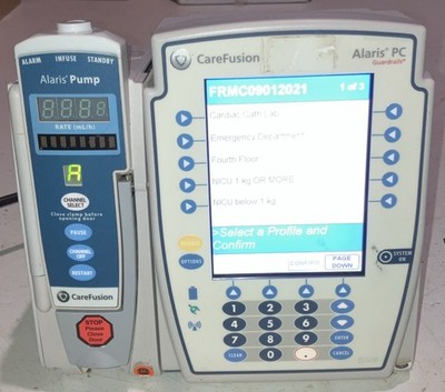 CARE FUSION ALARIS PC 8015 With 8100 Alaris & Pole Clamp Good Battery TESTED