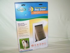 NEW PetSafe Extreme Weather Pet Door White MEDIUM - 1-40 Lb Dog Door PPA00-10985
