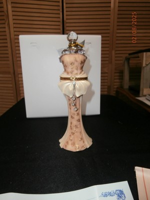 Duck House Female Shaped perfume holder Figurine Numbered  0359/5000