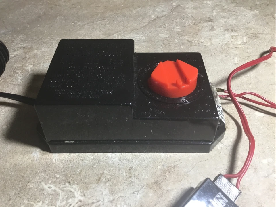 Bachmann Power Supply W/ Track Connecter Big Haulers). Working. - Image 2 of 3