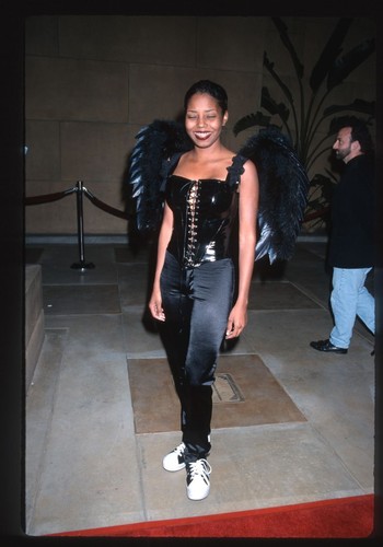 1999 SHAR JACKSON Original 35mm Slide Transparency MOESHA GOOD BURGER - 第 1/2 張圖片