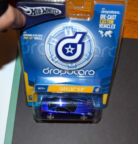 Hot Wheels Cadillac XLR Dropstars 1:50 Die-Cast Royal Blue / Rare NIB #G8272 - Picture 2 of 3