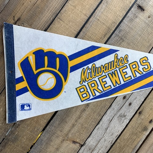 Milwaukee Brewers Baseball Banner Felt Pennant Flag - Picture 2 of 4